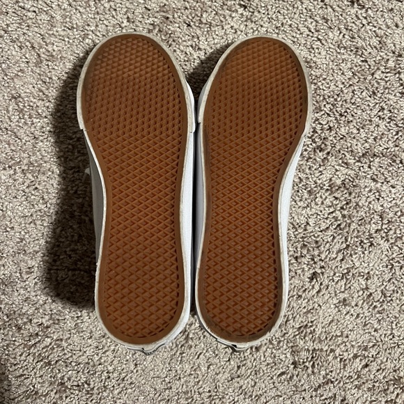 White,  high top Vans size 6. Never worn. - Picture 4 of 5
